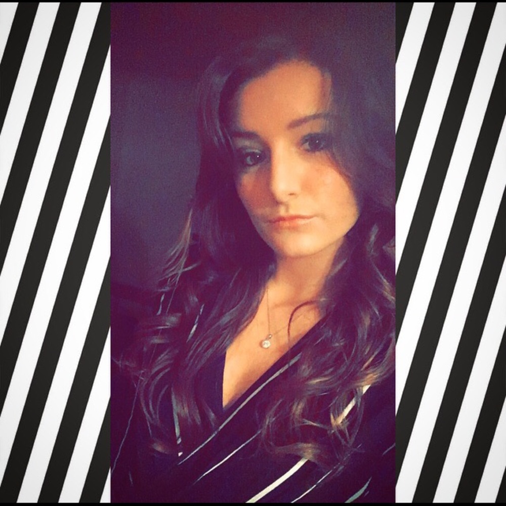 Meet your Posher, Christina